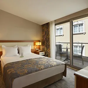 Yasmak Comfort Pensiune